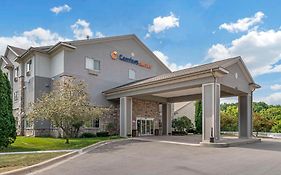 Comfort Suites Lake Geneva East